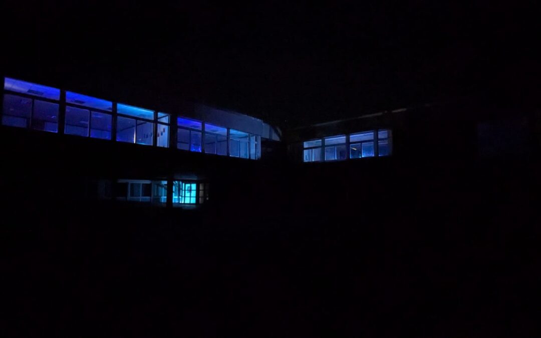 1000 blaue Lichter als Zeichen für Kathi und Rosa